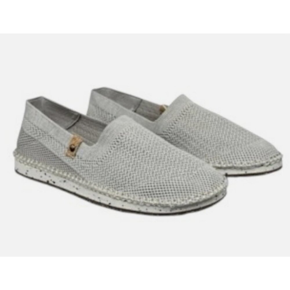 SAOLA Women's Sequoia II Slip-On Shoes Light Grey NWB Size 9.5